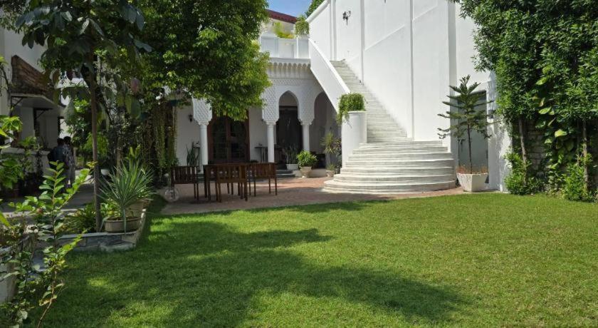 Club Denovo Ξενοδοχείο Μπούτβαλ Εξωτερικό φωτογραφία